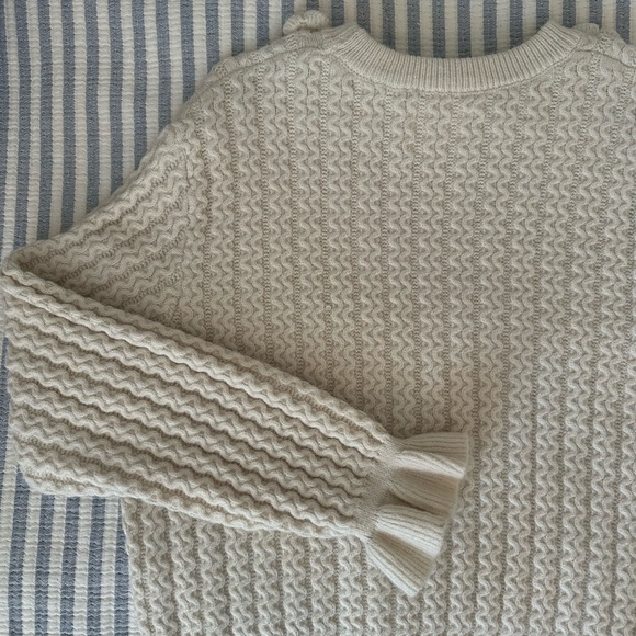 Zara Off-White Knit Sweater with Rosette Details - Picture 5 of 5